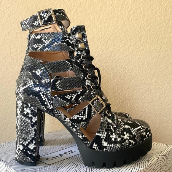 CHASE+CHLOÉ Snakeskin Heeled Combat Platform Shoes New In Box - Picture 1 of 7